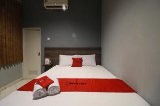 RedDoorz Plus near RS Harapan Kita Jakarta Zimmer foto